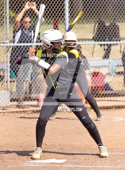 Thumbnail 2 in Radford @ Nanakuli photogallery.