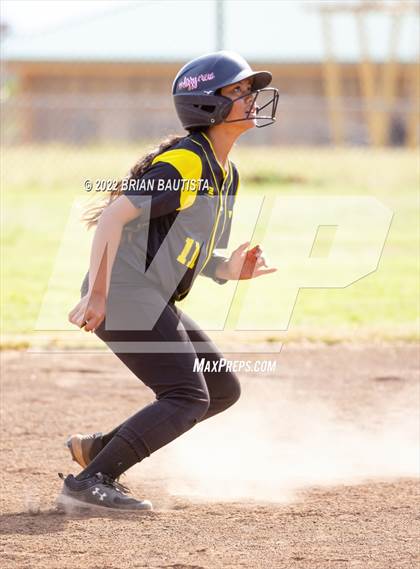 Thumbnail 1 in Radford @ Nanakuli photogallery.