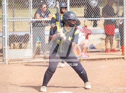 Thumbnail 1 in Radford @ Nanakuli photogallery.