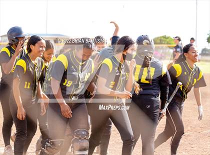 Thumbnail 2 in Radford @ Nanakuli photogallery.