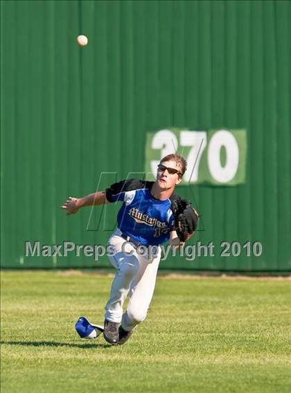 Thumbnail 1 in Friendswood vs Mayde Creek (Alvin Tournament) photogallery.