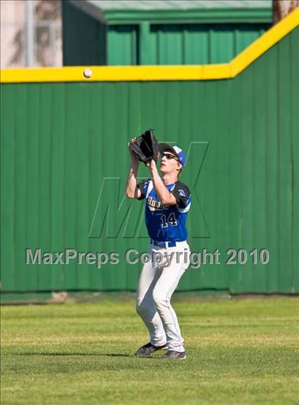 Thumbnail 1 in Friendswood vs Mayde Creek (Alvin Tournament) photogallery.