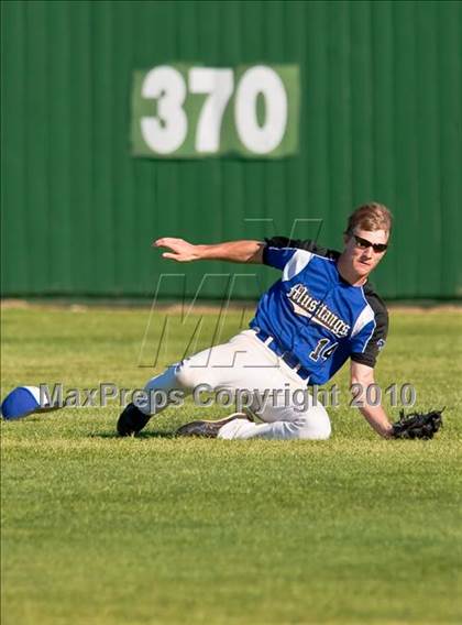 Thumbnail 3 in Friendswood vs Mayde Creek (Alvin Tournament) photogallery.