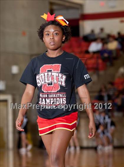 Thumbnail 1 in South Grand Prairie vs. Hanks (5A Region 1 Semi Final) photogallery.