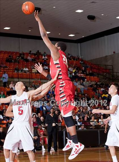 Thumbnail 1 in South Grand Prairie vs. Hanks (5A Region 1 Semi Final) photogallery.