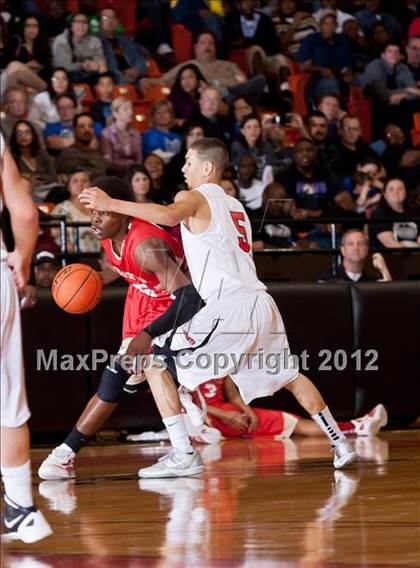 Thumbnail 2 in South Grand Prairie vs. Hanks (5A Region 1 Semi Final) photogallery.
