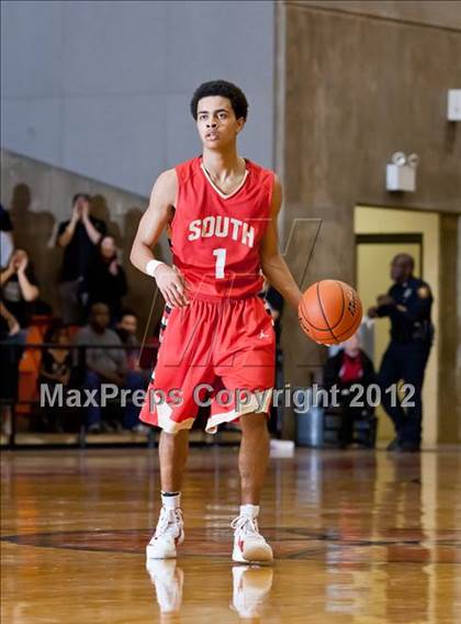 Thumbnail 3 in South Grand Prairie vs. Hanks (5A Region 1 Semi Final) photogallery.