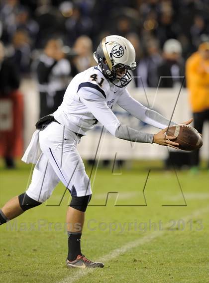 Thumbnail 2 in St. John Bosco vs. Mater Dei (CIF SS Pac-5 Division Final) photogallery.