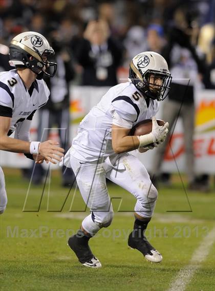 Thumbnail 1 in St. John Bosco vs. Mater Dei (CIF SS Pac-5 Division Final) photogallery.