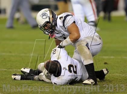 Thumbnail 1 in St. John Bosco vs. Mater Dei (CIF SS Pac-5 Division Final) photogallery.