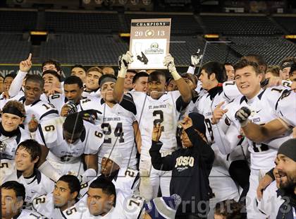 Thumbnail 2 in St. John Bosco vs. Mater Dei (CIF SS Pac-5 Division Final) photogallery.
