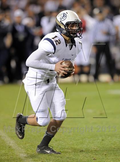 Thumbnail 2 in St. John Bosco vs. Mater Dei (CIF SS Pac-5 Division Final) photogallery.