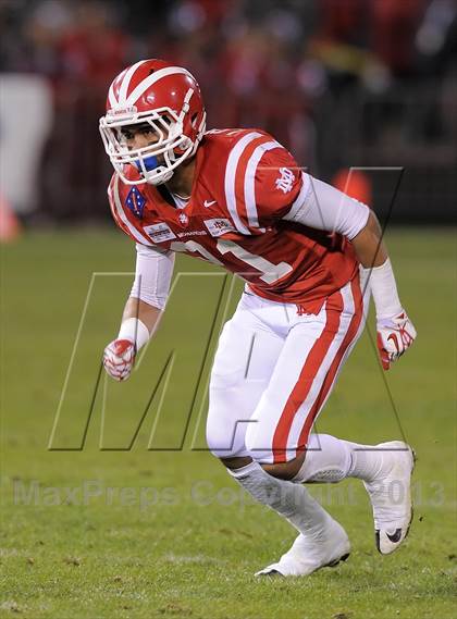 Thumbnail 3 in St. John Bosco vs. Mater Dei (CIF SS Pac-5 Division Final) photogallery.