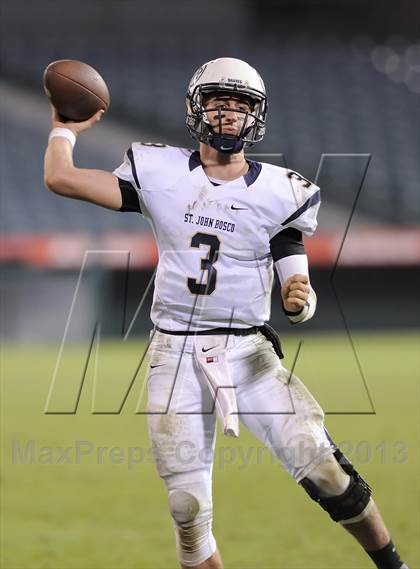 Thumbnail 3 in St. John Bosco vs. Mater Dei (CIF SS Pac-5 Division Final) photogallery.
