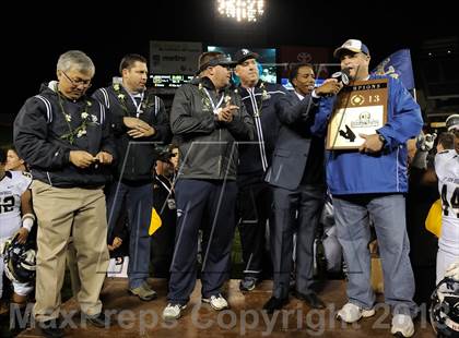 Thumbnail 3 in St. John Bosco vs. Mater Dei (CIF SS Pac-5 Division Final) photogallery.
