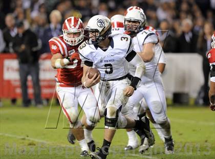 Thumbnail 1 in St. John Bosco vs. Mater Dei (CIF SS Pac-5 Division Final) photogallery.