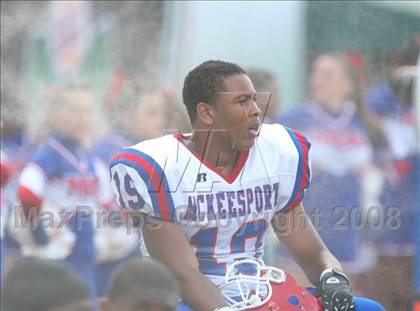 Thumbnail 1 in Colerain vs. McKeesport (Kirk Herbstreit Varsity Football Series) photogallery.