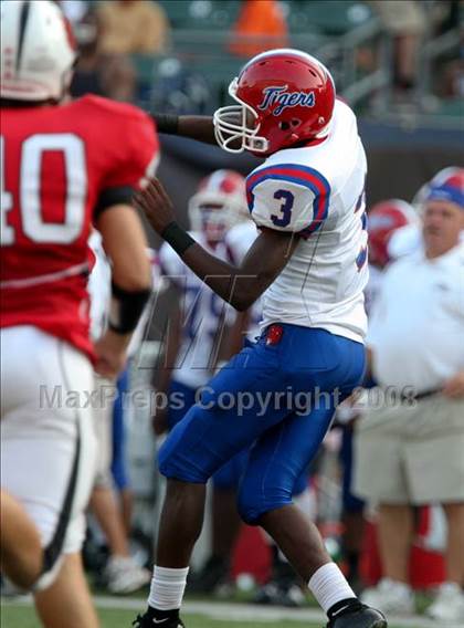 Thumbnail 2 in Colerain vs. McKeesport (Kirk Herbstreit Varsity Football Series) photogallery.