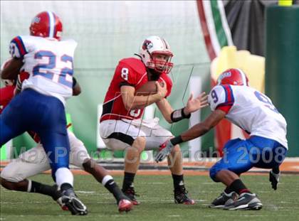 Thumbnail 1 in Colerain vs. McKeesport (Kirk Herbstreit Varsity Football Series) photogallery.