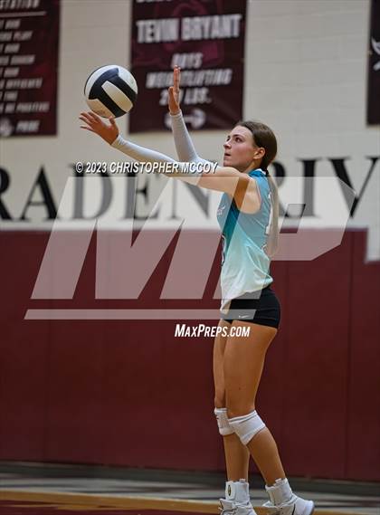 Thumbnail 1 in Gulf Coast vs Braden River (FHSAA 5A Region 3 Regional Semifinal) photogallery.