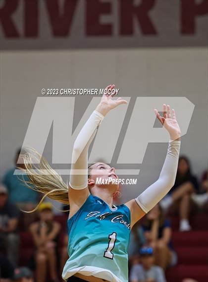 Thumbnail 1 in Gulf Coast vs Braden River (FHSAA 5A Region 3 Regional Semifinal) photogallery.
