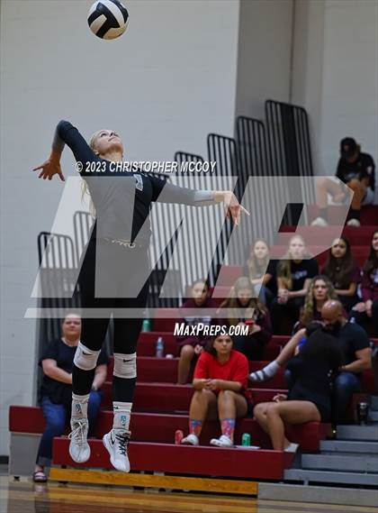 Thumbnail 1 in Gulf Coast vs Braden River (FHSAA 5A Region 3 Regional Semifinal) photogallery.