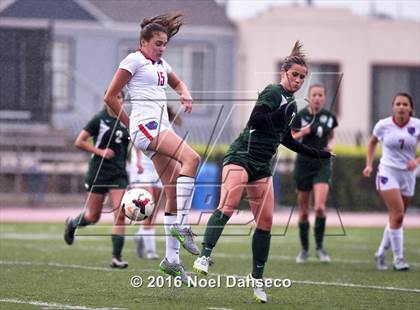 Thumbnail 2 in St. Ignatius vs. Sacred Heart Cathedral Prep photogallery.