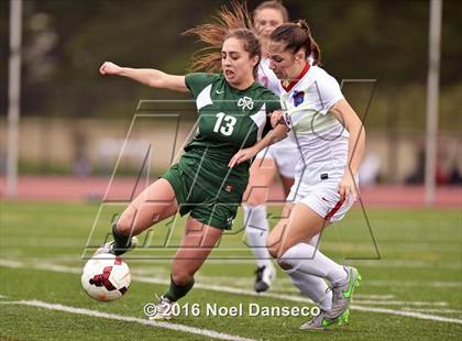Thumbnail 3 in St. Ignatius vs. Sacred Heart Cathedral Prep photogallery.