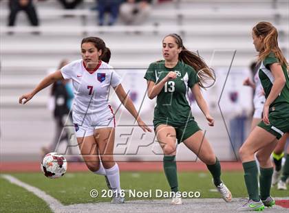 Thumbnail 3 in St. Ignatius vs. Sacred Heart Cathedral Prep photogallery.