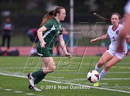 Thumbnail 2 in St. Ignatius vs. Sacred Heart Cathedral Prep photogallery.