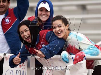 Thumbnail 1 in St. Ignatius vs. Sacred Heart Cathedral Prep photogallery.