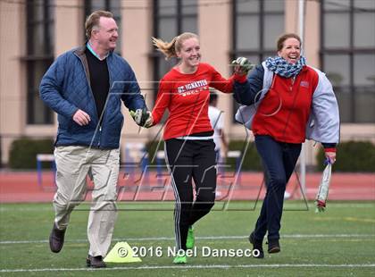 Thumbnail 1 in St. Ignatius vs. Sacred Heart Cathedral Prep photogallery.