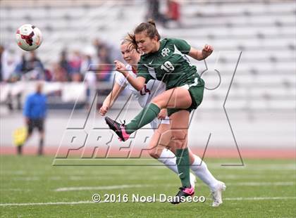 Thumbnail 1 in St. Ignatius vs. Sacred Heart Cathedral Prep photogallery.
