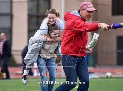 Thumbnail 2 in St. Ignatius vs. Sacred Heart Cathedral Prep photogallery.