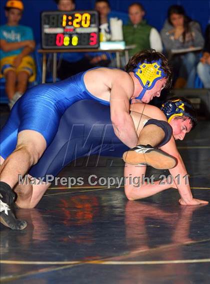 Thumbnail 1 in West Islip Dual Meet Tournament photogallery.