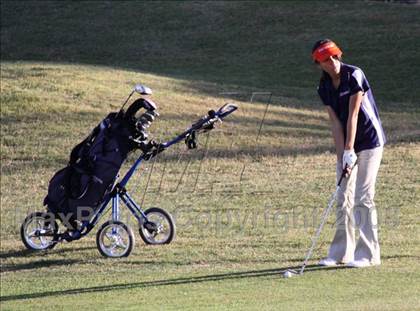 Thumbnail 2 in Capital Christian vs. Cosumnes Oaks photogallery.