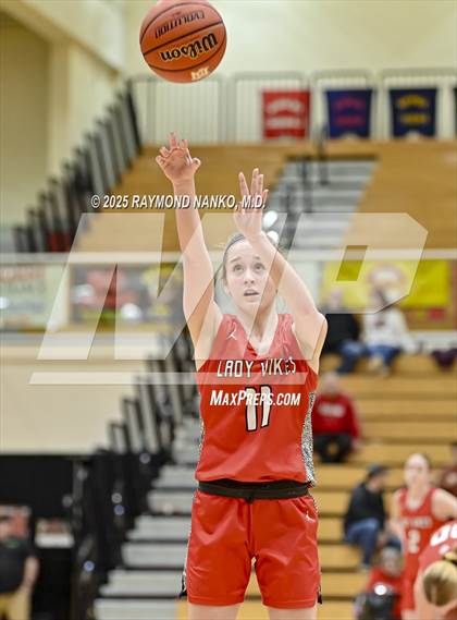 Thumbnail 2 in Whitko @ Huntington North (Holiday Shootout) photogallery.
