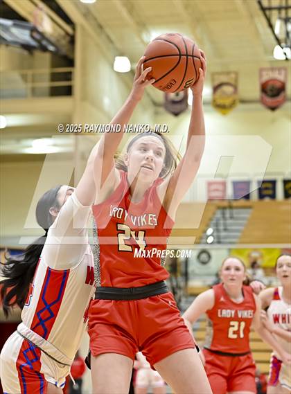 Thumbnail 3 in Whitko @ Huntington North (Holiday Shootout) photogallery.
