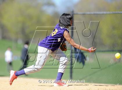 Thumbnail 3 in St. Saviour vs. Bishop Loughlin photogallery.