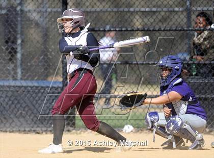 Thumbnail 2 in St. Saviour vs. Bishop Loughlin photogallery.