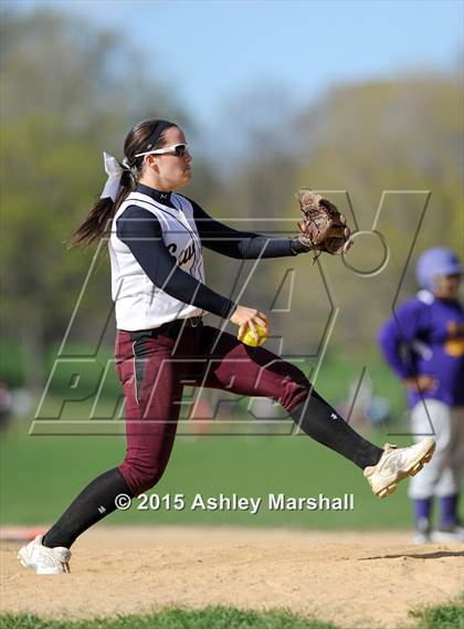 Thumbnail 2 in St. Saviour vs. Bishop Loughlin photogallery.