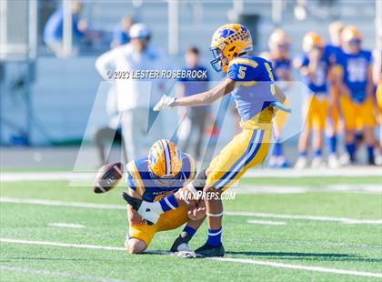 Thumbnail 3 in Goliad @ Blanco (UIL 3A D1 Regional Playoffs) photogallery.