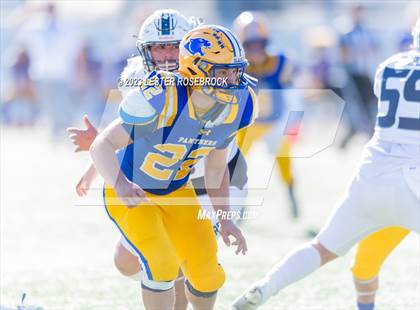 Thumbnail 3 in Goliad @ Blanco (UIL 3A D1 Regional Playoffs) photogallery.