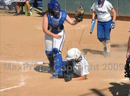 Thumbnail 2 in La Habra vs. Temescal Canyon (Woodbridge Classic) photogallery.