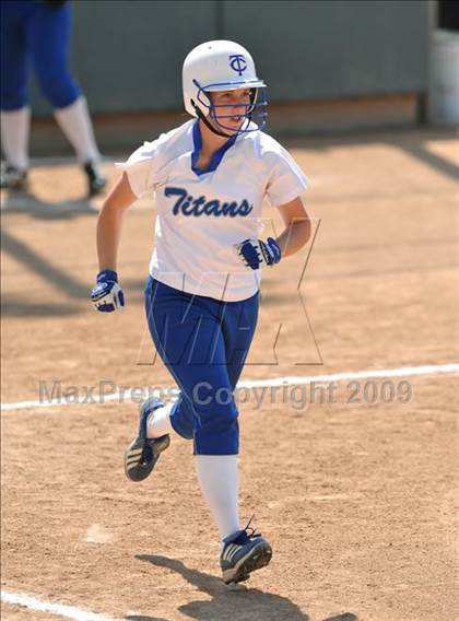 Thumbnail 2 in La Habra vs. Temescal Canyon (Woodbridge Classic) photogallery.