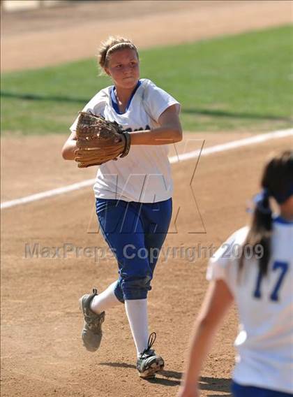 Thumbnail 2 in La Habra vs. Temescal Canyon (Woodbridge Classic) photogallery.