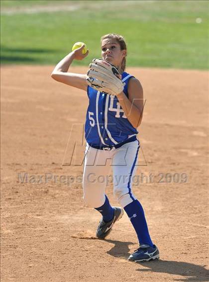 Thumbnail 3 in La Habra vs. Temescal Canyon (Woodbridge Classic) photogallery.