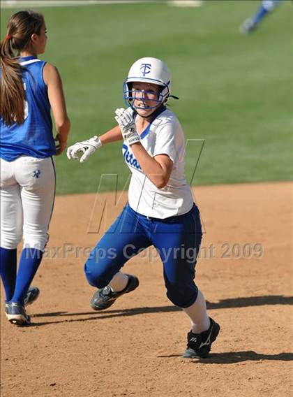 Thumbnail 2 in La Habra vs. Temescal Canyon (Woodbridge Classic) photogallery.