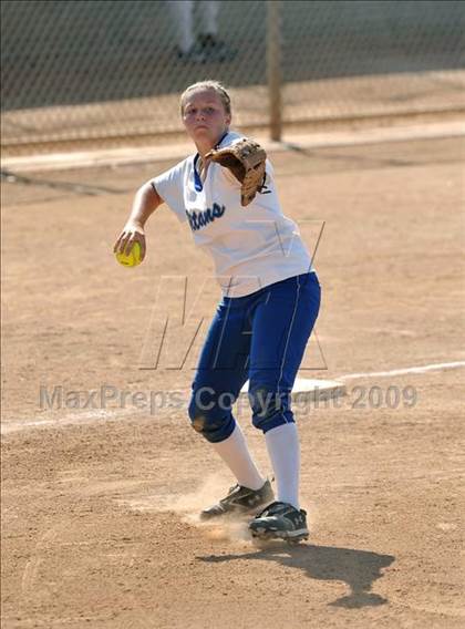 Thumbnail 2 in La Habra vs. Temescal Canyon (Woodbridge Classic) photogallery.