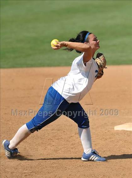 Thumbnail 2 in La Habra vs. Temescal Canyon (Woodbridge Classic) photogallery.